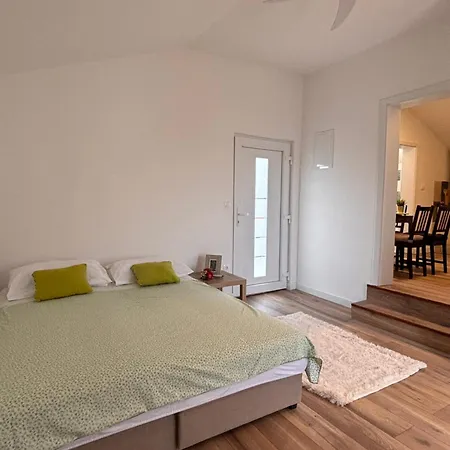 Holiday home House Roza *