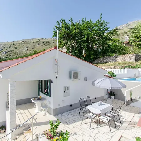 House Roza Podstrana