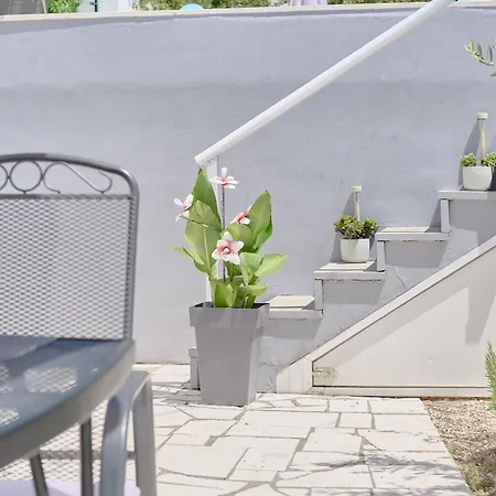 Semesterbostad House Roza Podstrana