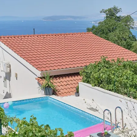 House Roza Podstrana