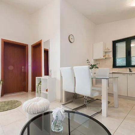House Da24 Vakantiehuis Podstrana
